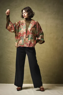 Hot One Hundred Stars Country Toile Berry Kimono