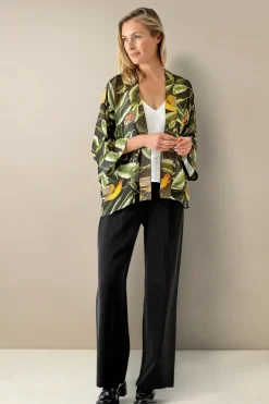 Best One Hundred Stars Kew Evergreen Black Kimono
