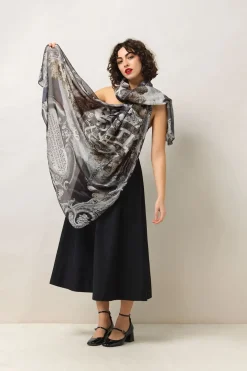 Best One Hundred Stars Sunburst Grey Scarf
