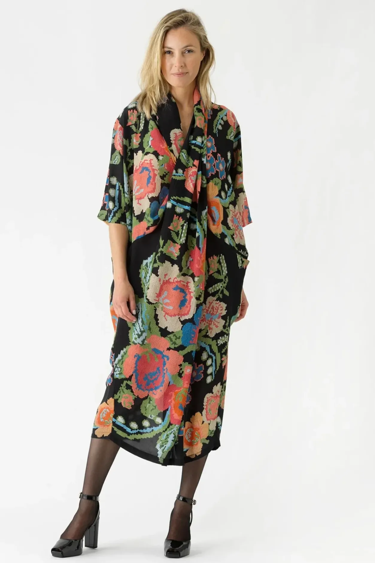 New One Hundred Stars Woven Flower Black Rachel Dress
