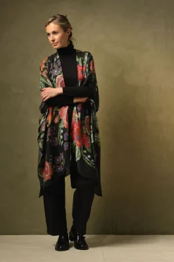 New One Hundred Stars Woven Flower Black Wool Throwover